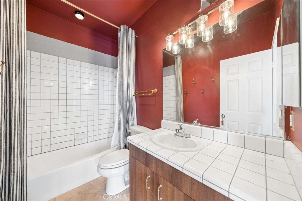 954 Law Property Photo 24