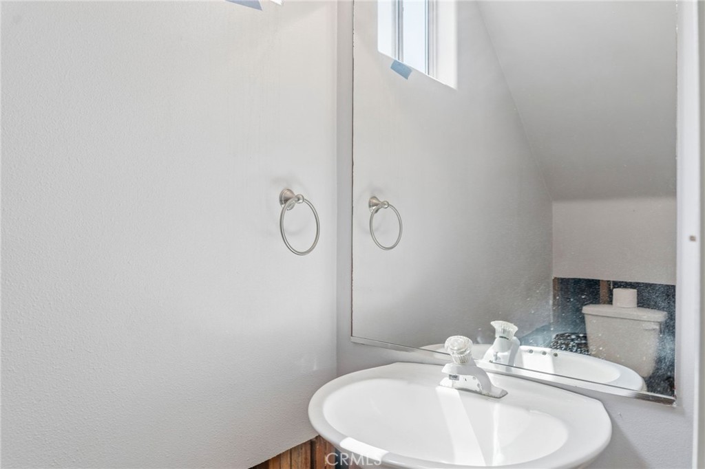 954 Law Property Photo 27