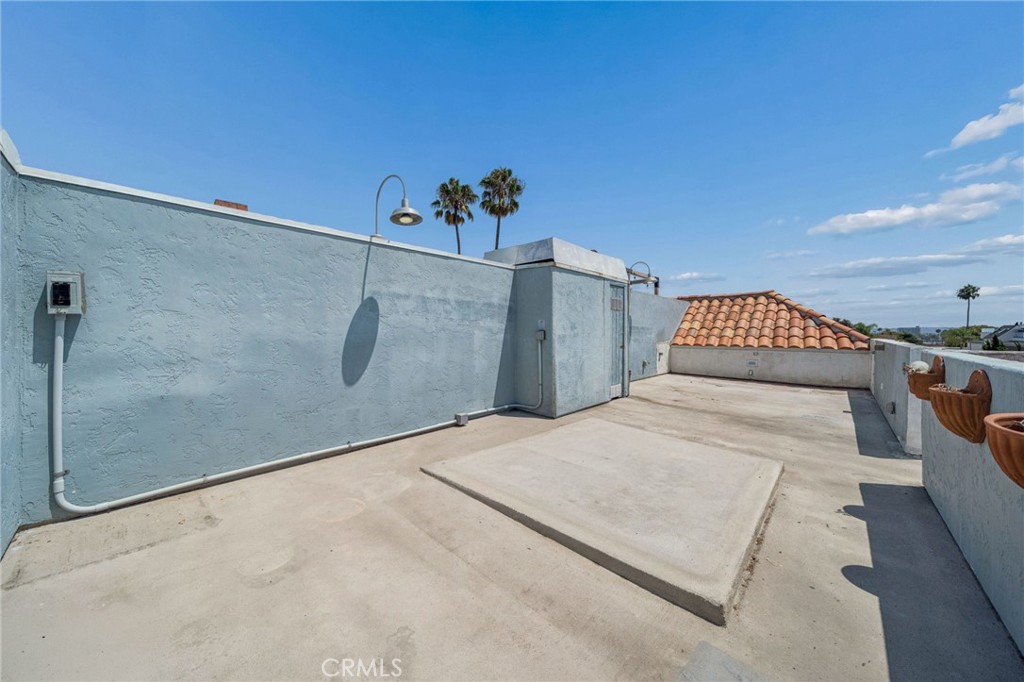 954 Law Property Photo 31