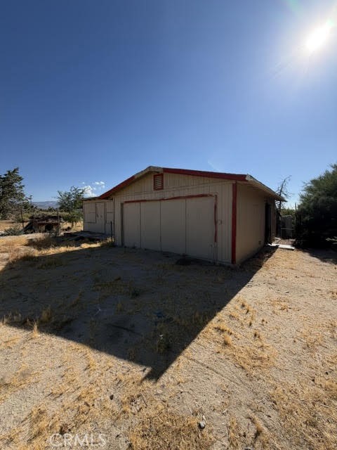 11030 Ailanthus 2 Property Photo 4