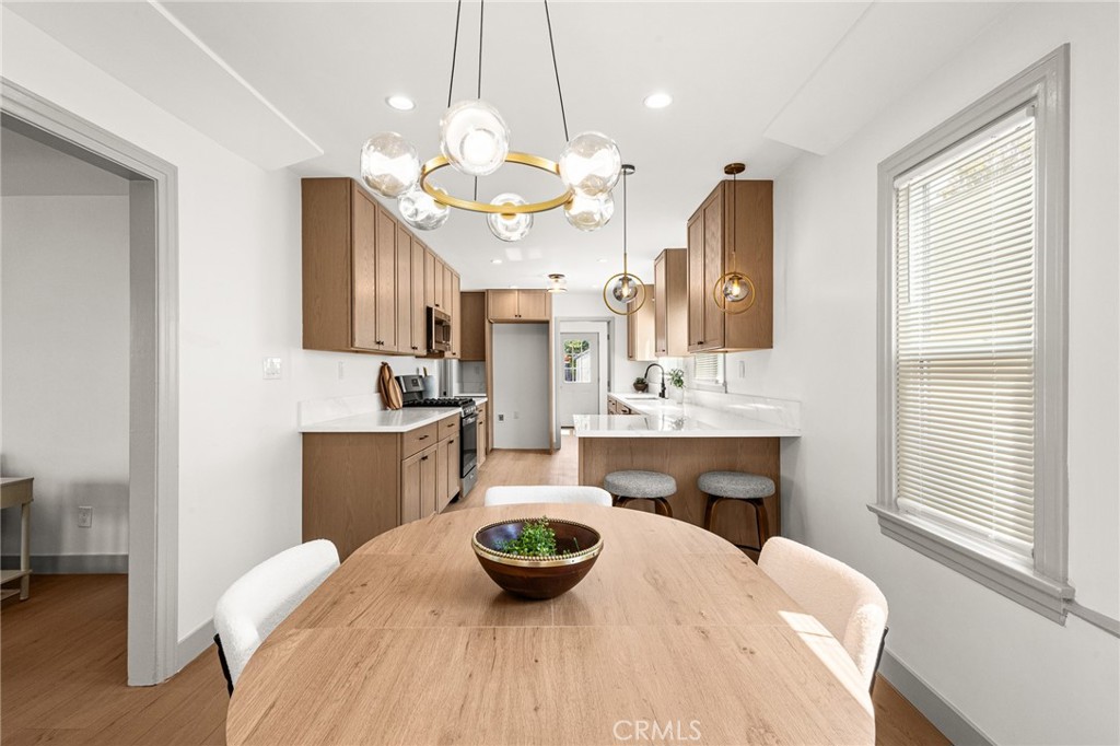 1707 W 65th Place Property Photo 10