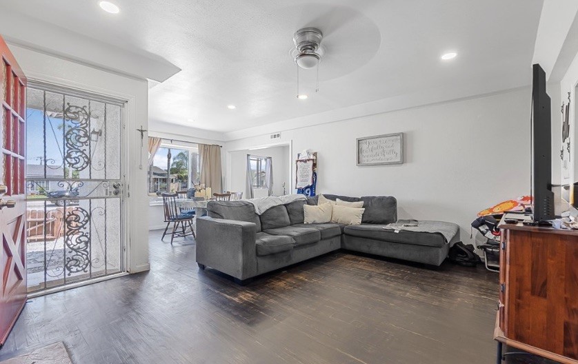 1627 Broad Avenue Property Photo 1