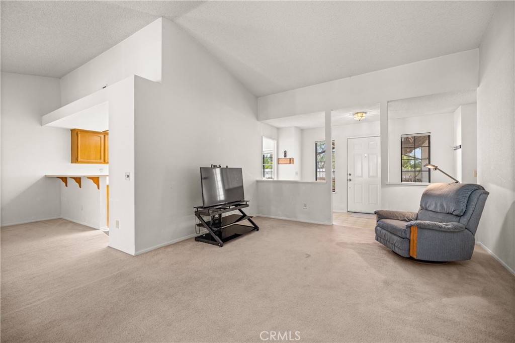 8526 Valley View Drive Property Photo 2