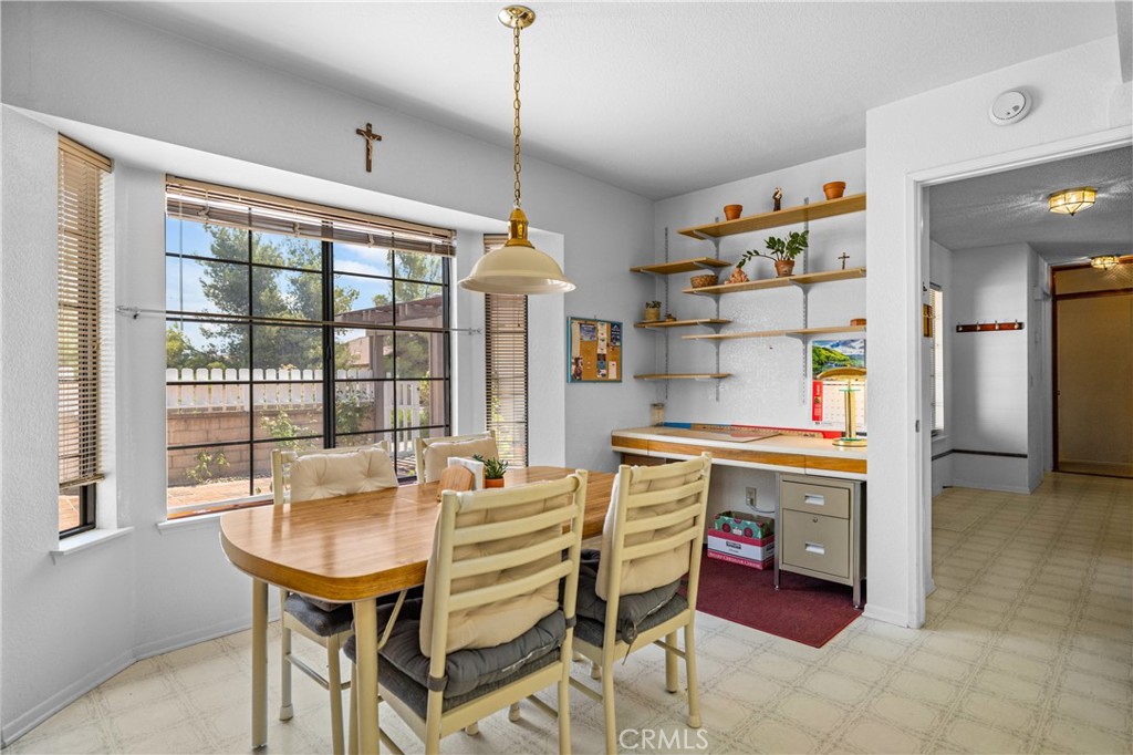 8526 Valley View Drive Property Photo 6