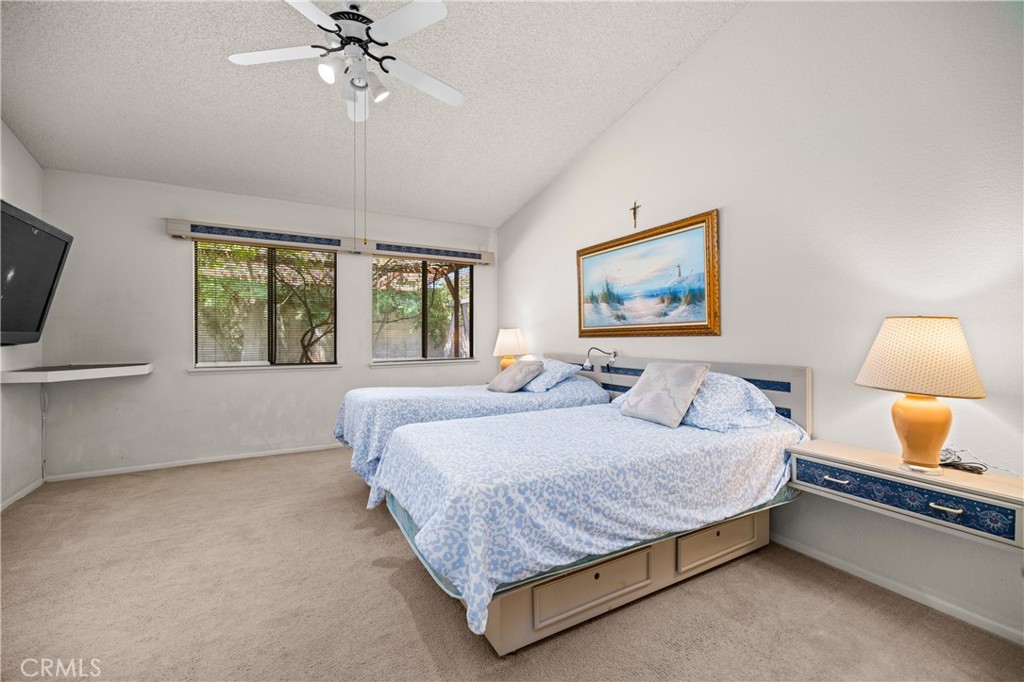 8526 Valley View Drive Property Photo 8