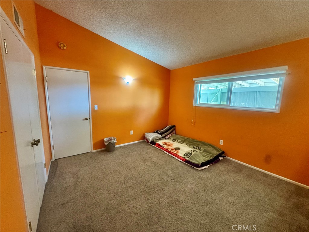 2390 Gloucester Property Photo 17