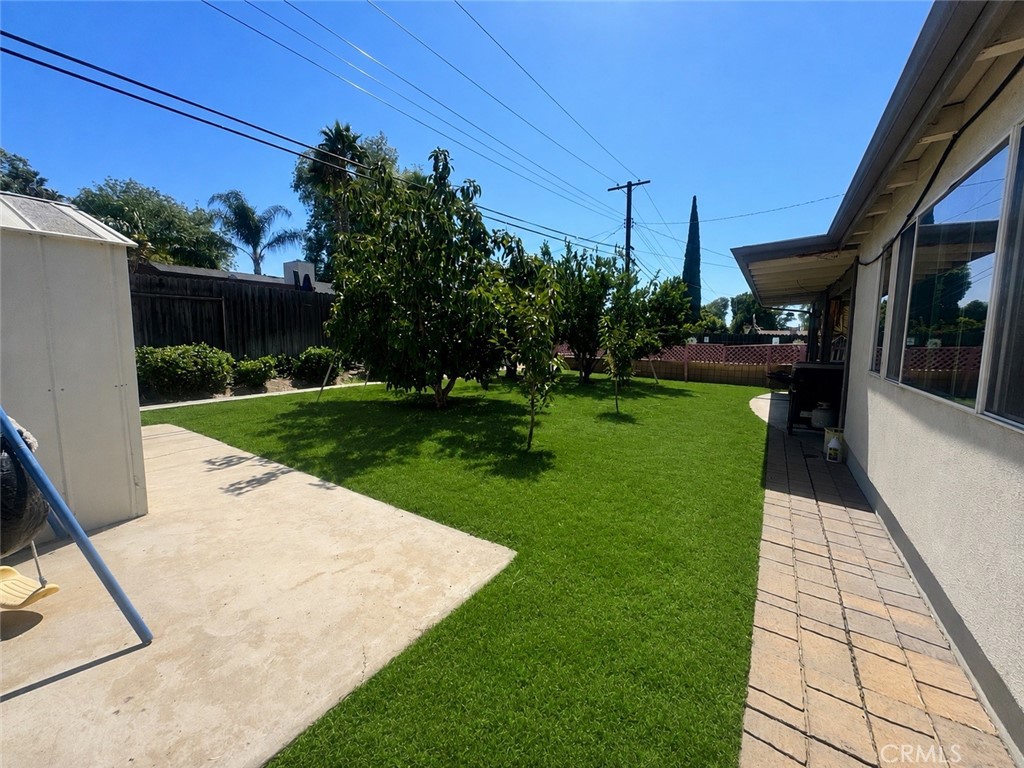 2390 Gloucester Property Photo 24