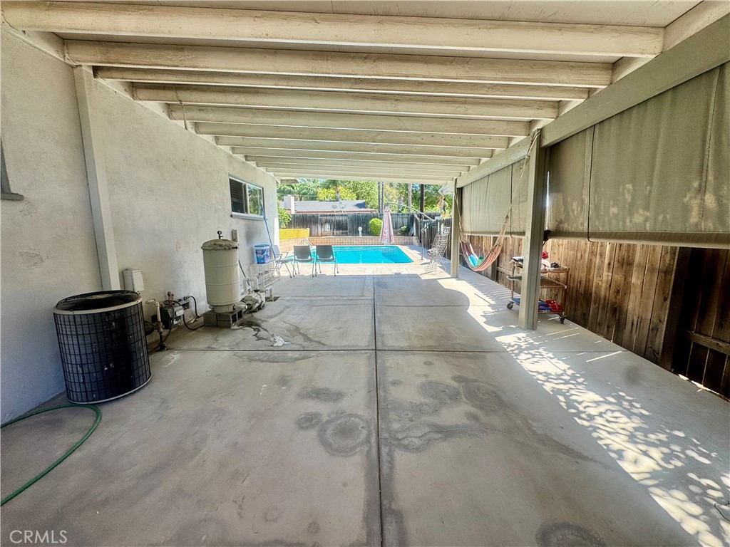 2390 Gloucester Property Photo 27