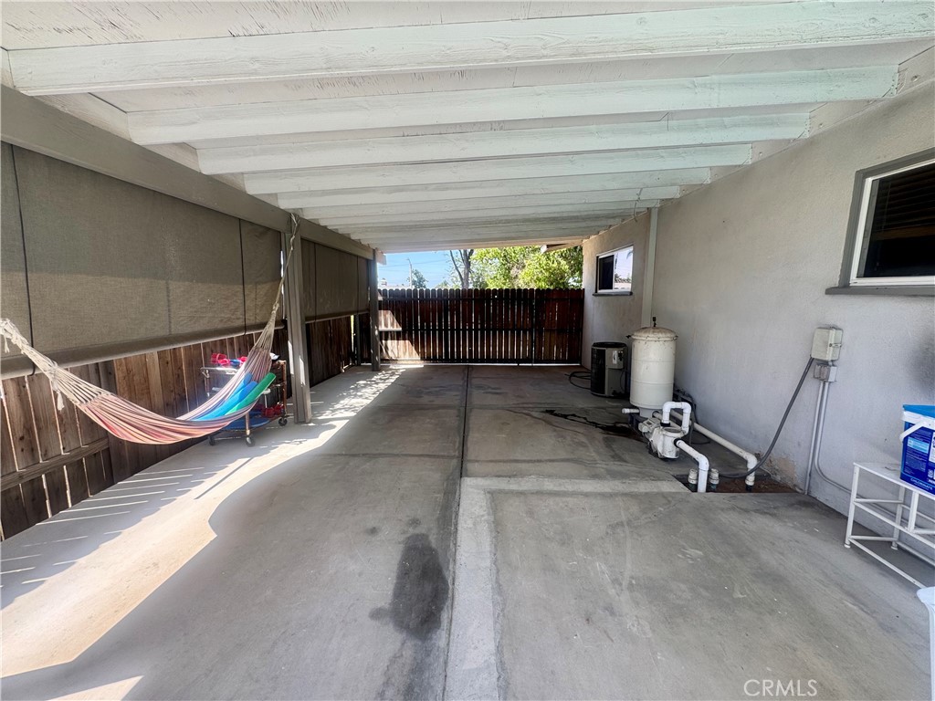 2390 Gloucester Property Photo 28