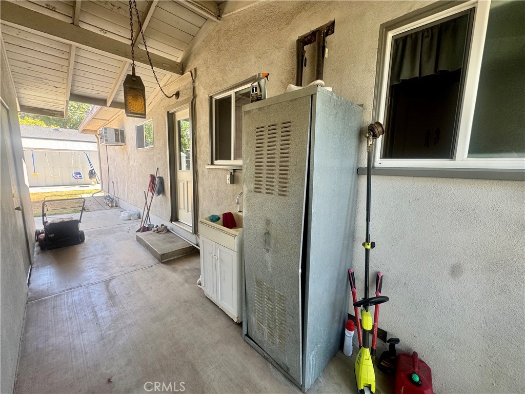 2390 Gloucester Property Photo 30