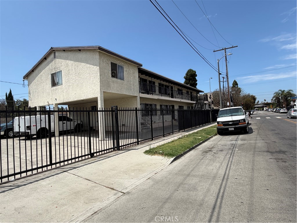 254 W 83rd Street Property Photo 2