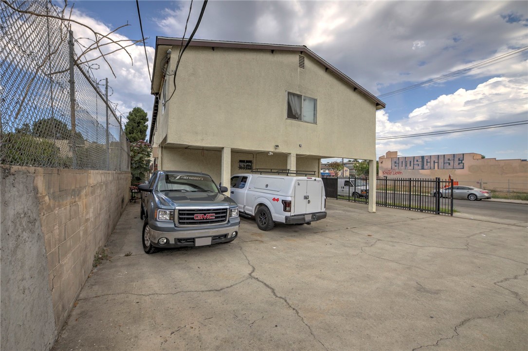 254 W 83rd Street Property Photo 7