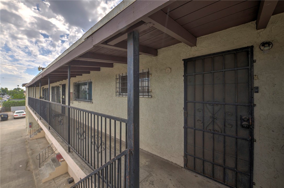 254 W 83rd Street Property Photo 9