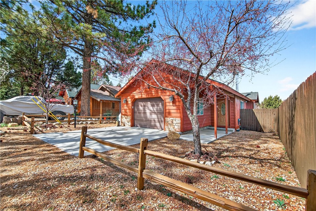 2089 Shady Property Photo 2