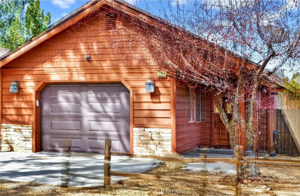2089 Shady Property Photo 3
