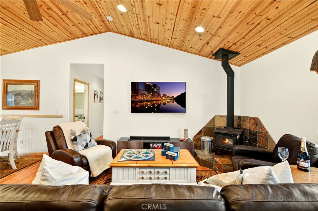 2089 Shady Property Photo 6