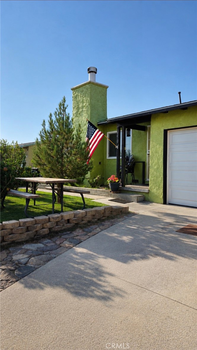 950 Lance Property Photo 2