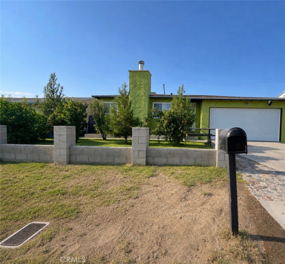 950 Lance Property Photo 3