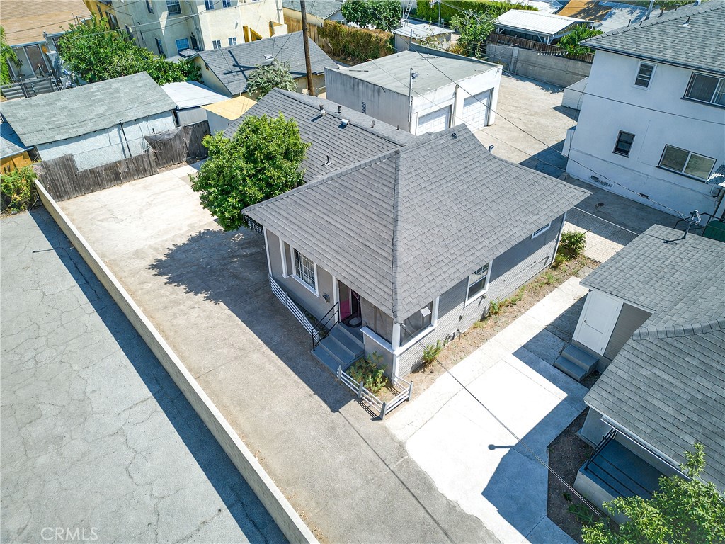 737 E 47th Street Property Photo 13