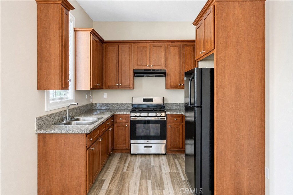 737 E 47th Street Property Photo 17