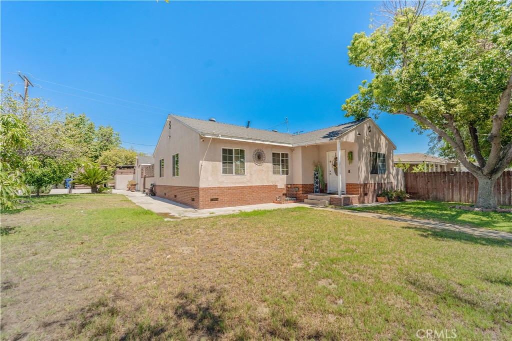1083 E E Street Property Photo 1