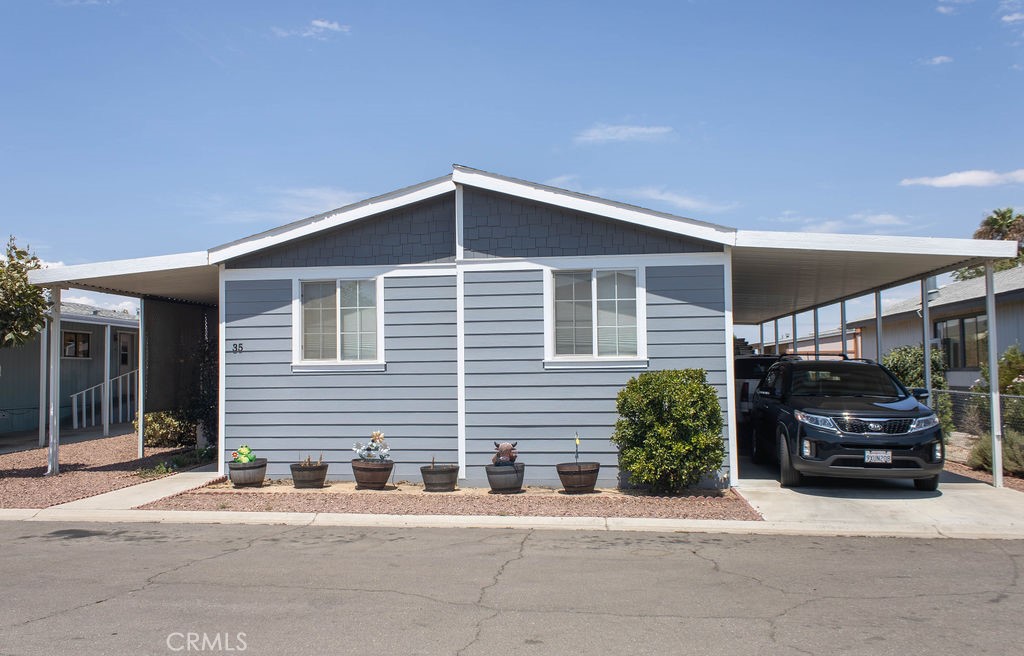 9161 Santa Fe E Avenue 35 Property Photo 2