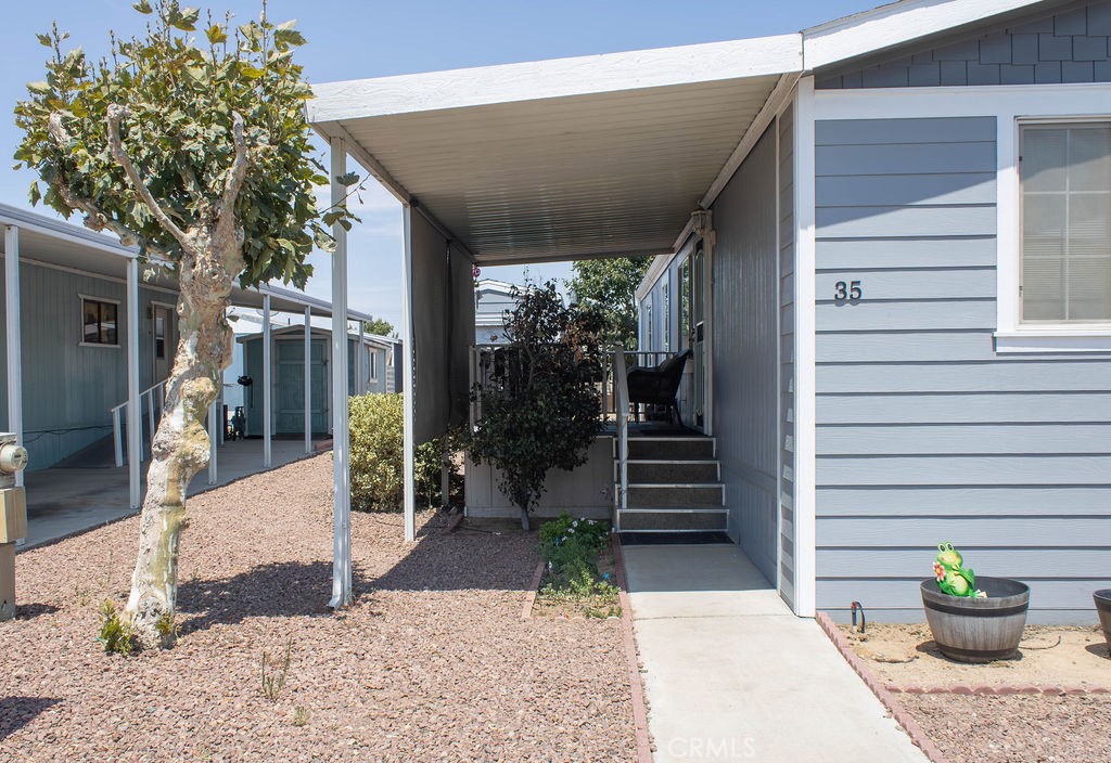 9161 Santa Fe E Avenue 35 Property Photo 6