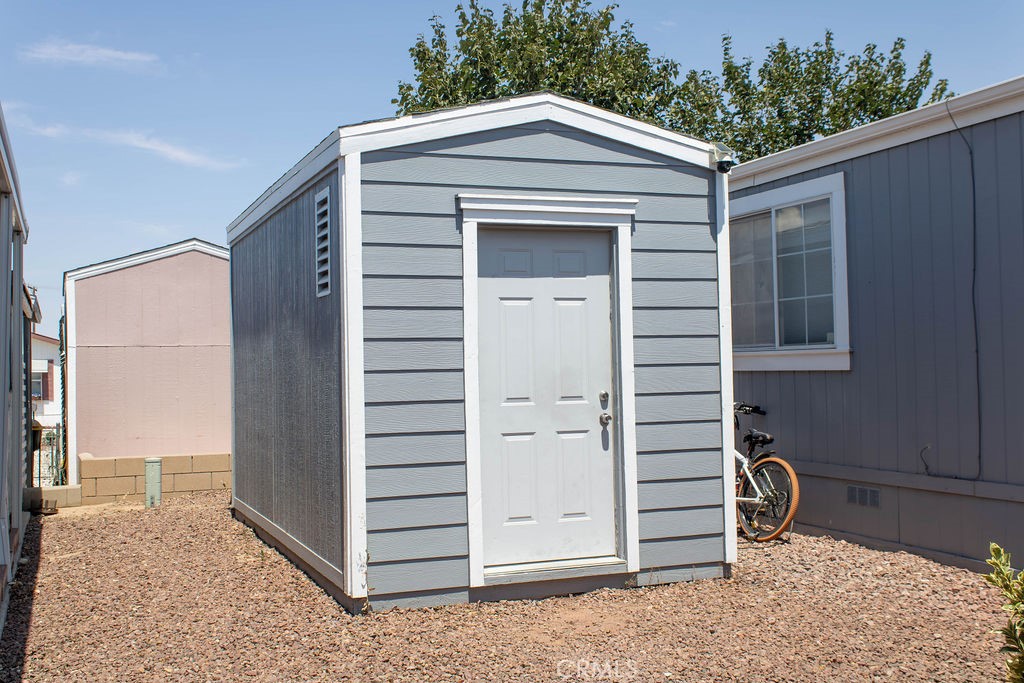 9161 Santa Fe E Avenue 35 Property Photo 24
