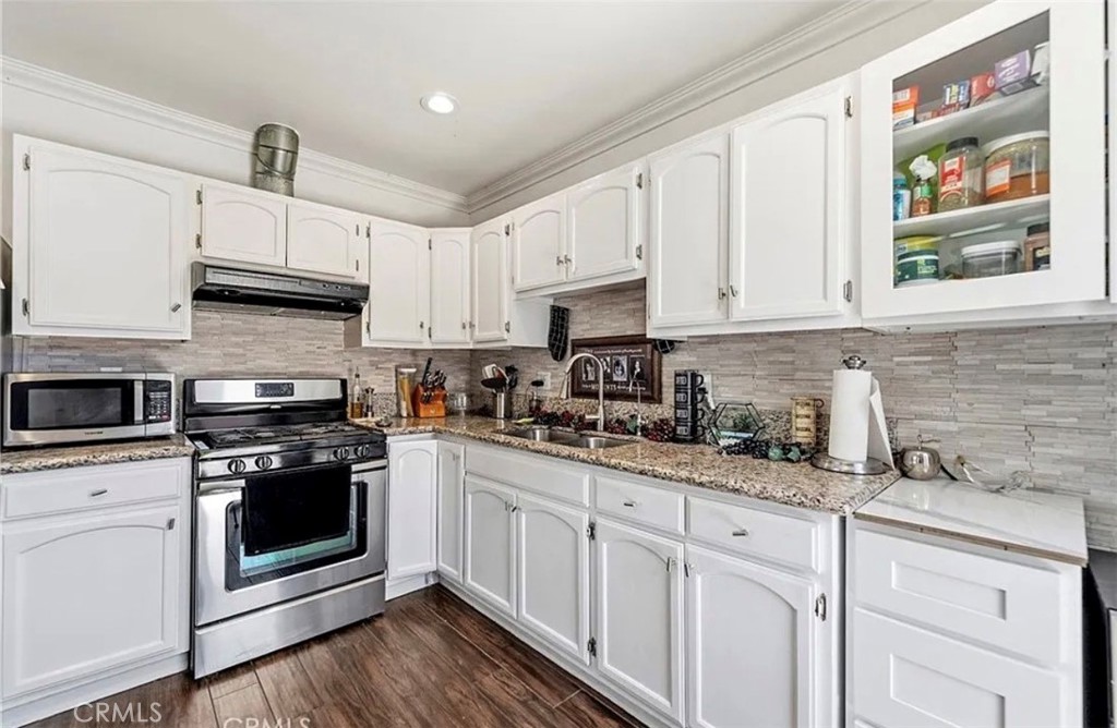 11858 Pantheon Property Photo 3