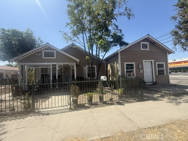 1087 W 9th Property Photo 1