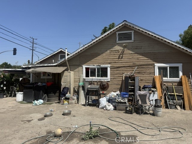 1087 W 9th Property Photo 11