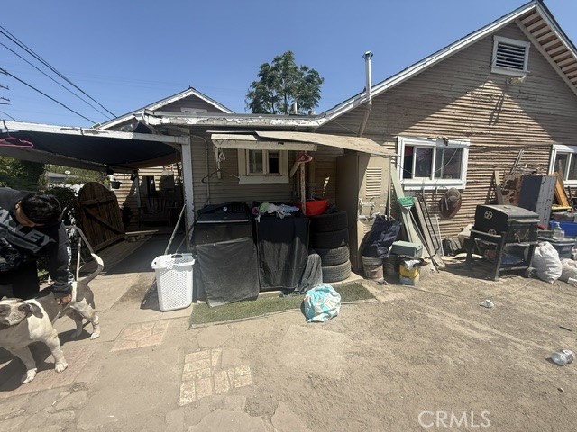 1087 W 9th Property Photo 21