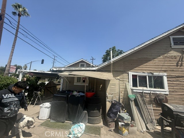 1087 W 9th Property Photo 22