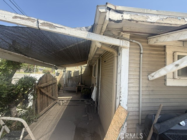 1087 W 9th Property Photo 25