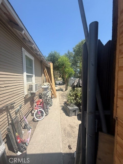 1087 W 9th Property Photo 51