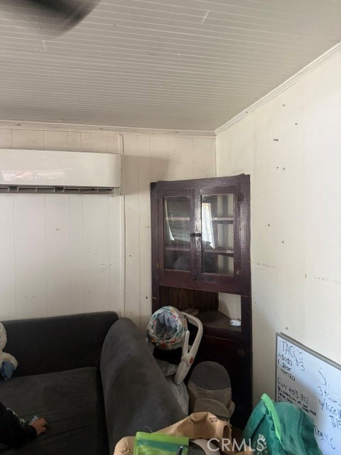1087 W 9th Property Photo 58