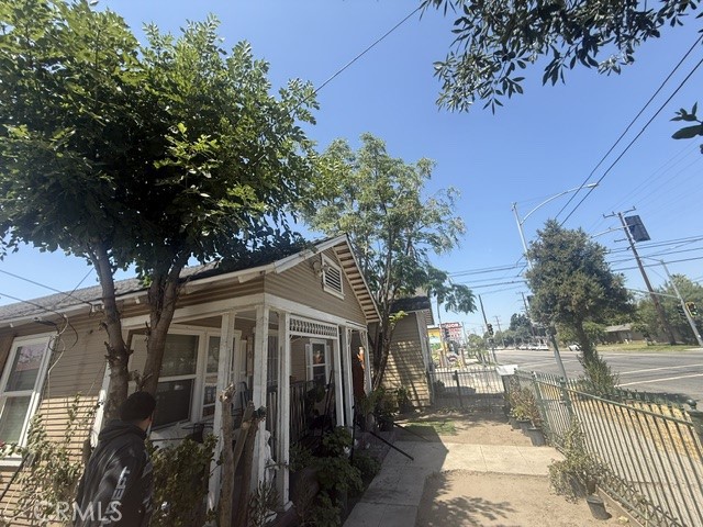 1087 W 9th Property Photo 65
