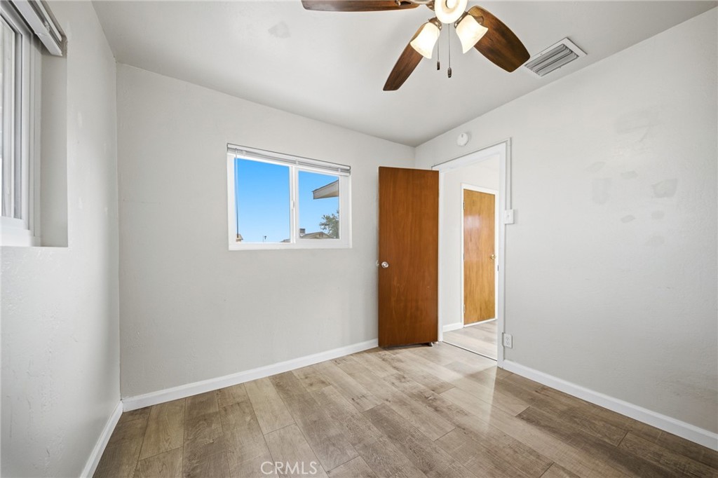 219 E Brighton Property Photo 7