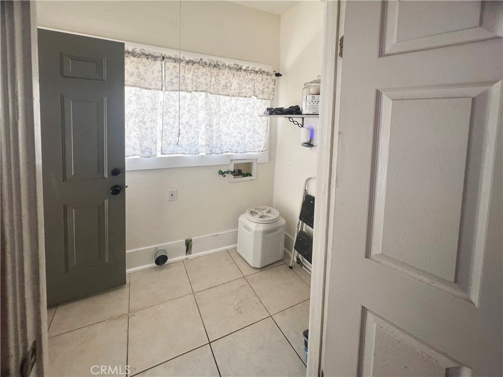 4112 S Budlong Avenue Property Photo 15
