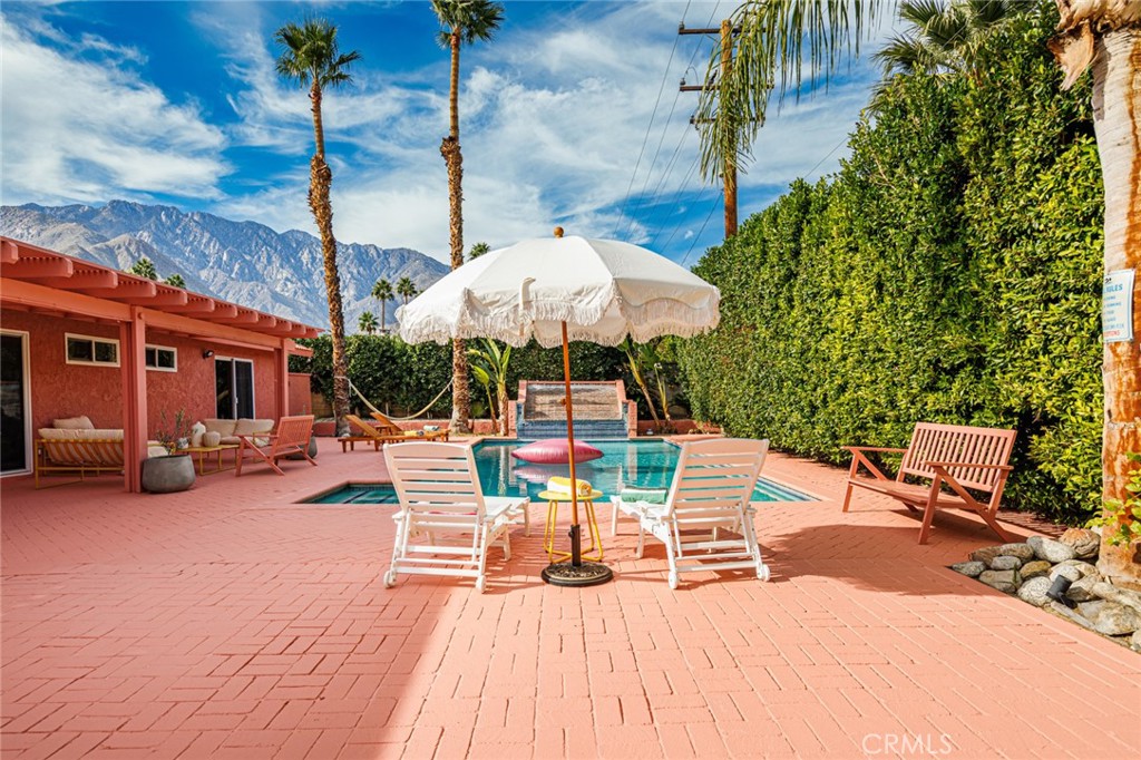 360 W Pico Property Photo 1