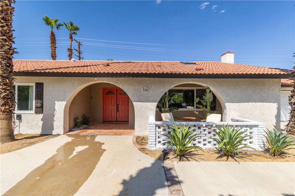 360 W Pico Property Photo 2