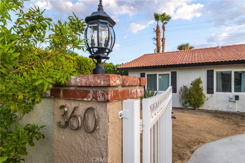 360 W Pico Property Photo 3