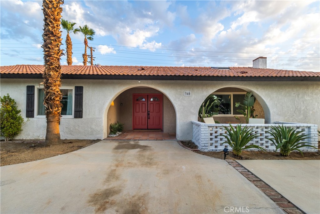 360 W Pico Property Photo 5