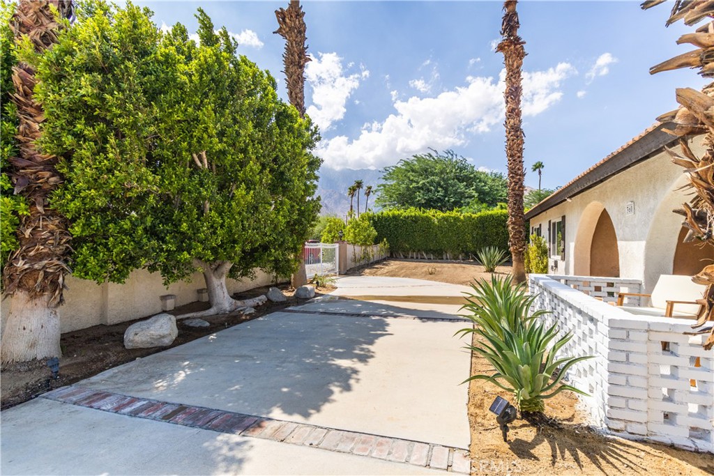 360 W Pico Property Photo 24
