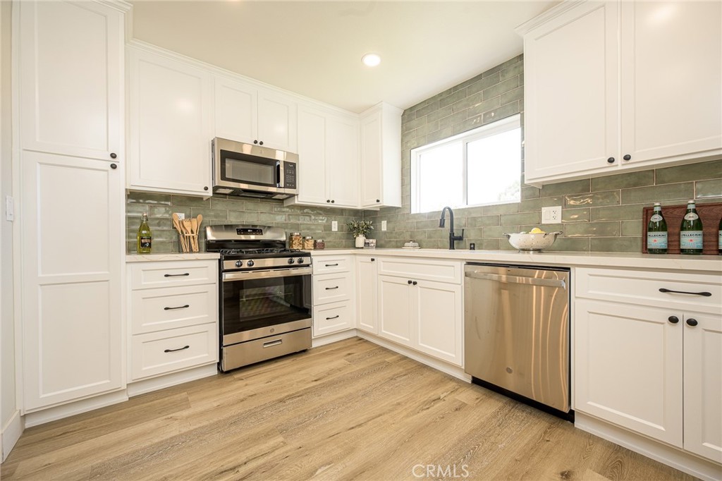 12126 Ainsworth St Property Photo 10
