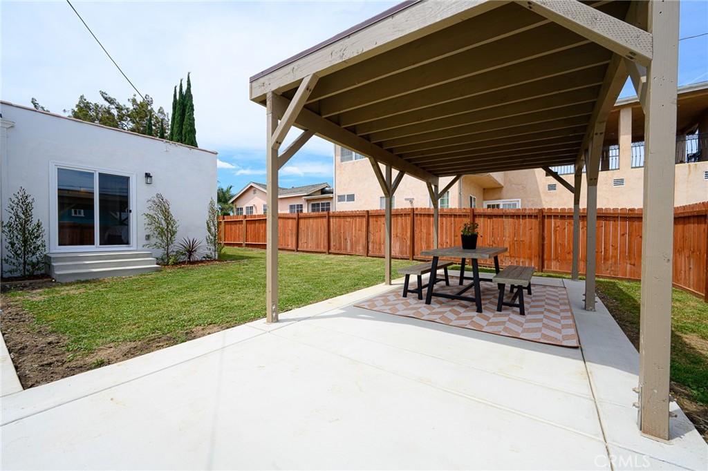 12126 Ainsworth St Property Photo 27