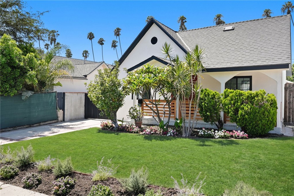 1423 N Coronado Property Photo 7