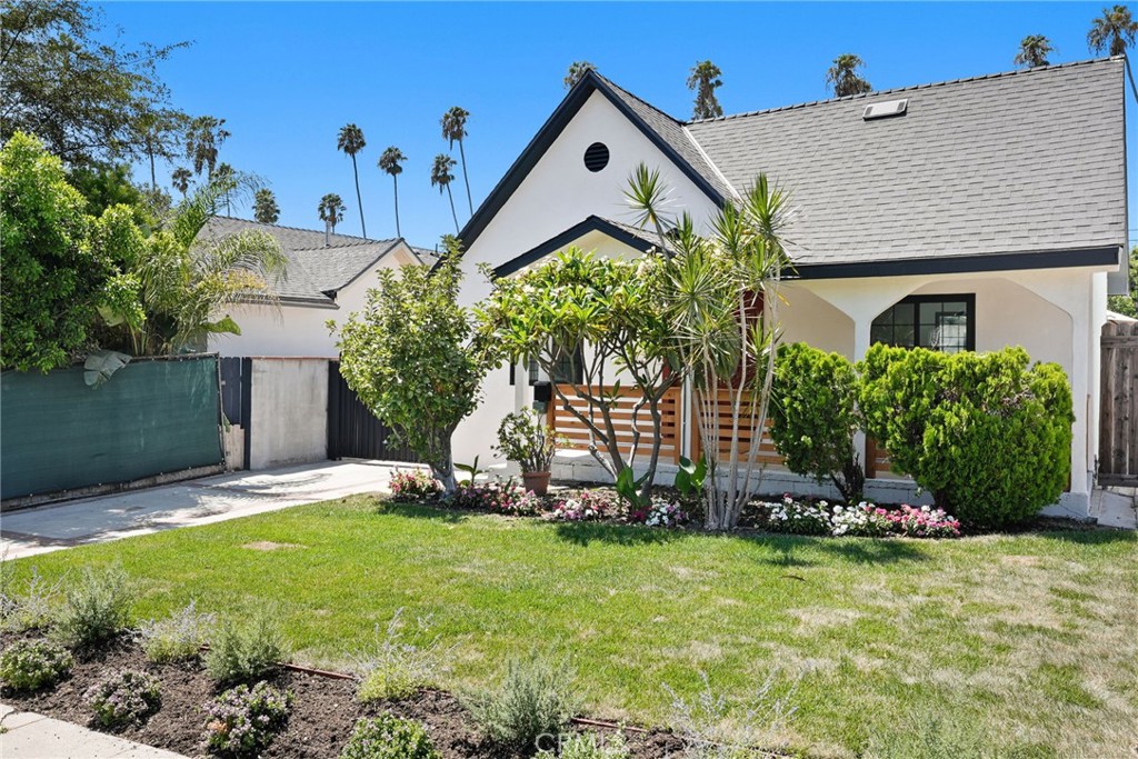 1423 N Coronado Property Photo 8