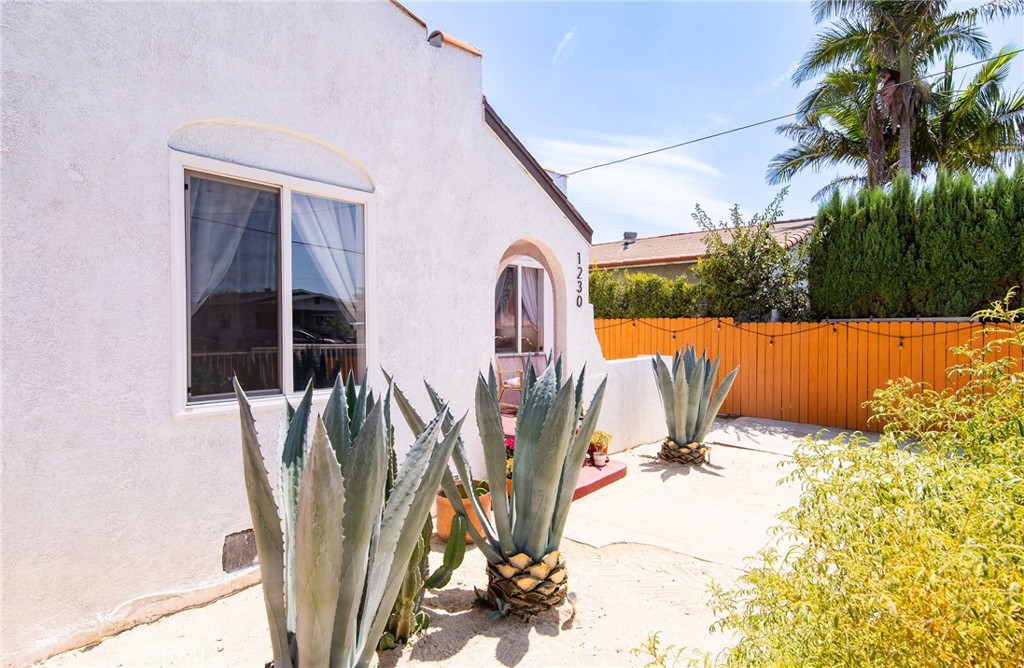 1230 Fraser Property Photo 7
