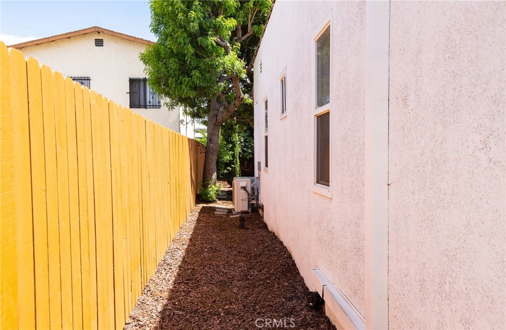 1230 Fraser Property Photo 8